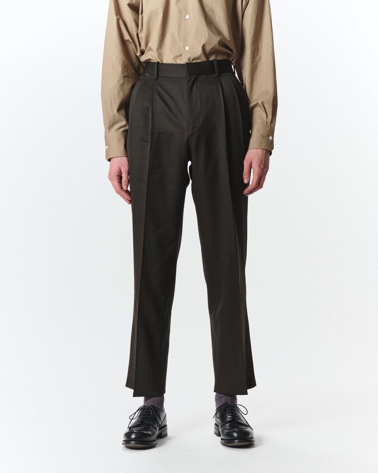 Organic Wool 2/80 Gabardine / Double Pleated Straight Trousers, Dark Olive