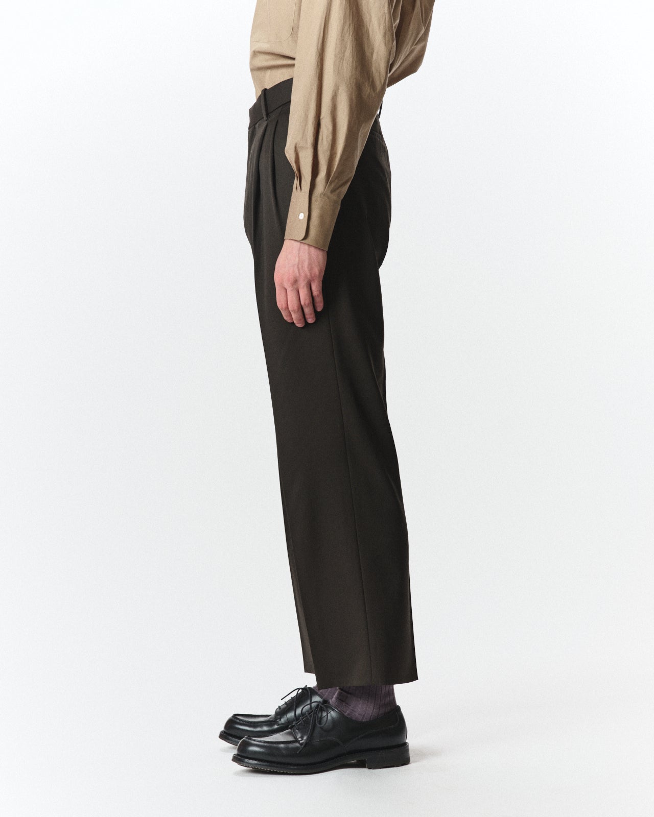 Organic Wool 2/80 Gabardine / Double Pleated Straight Trousers, Dark Olive